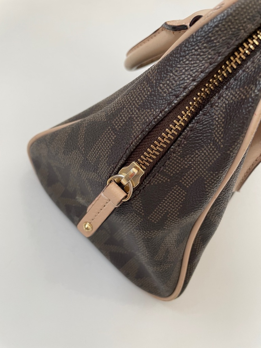 Michael Kors Grayson Barrel Leather Handbag in Brown - Picture 7 of 16
